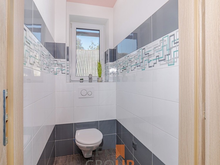 Prodej rodinného domu 164 m², pozemek 1 026 m² - foto 8