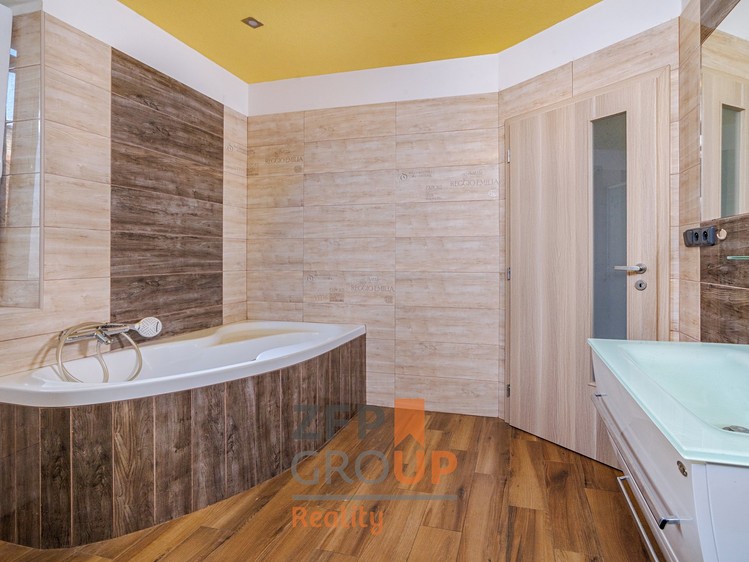 Prodej rodinného domu 164 m², pozemek 1 026 m² - foto 7