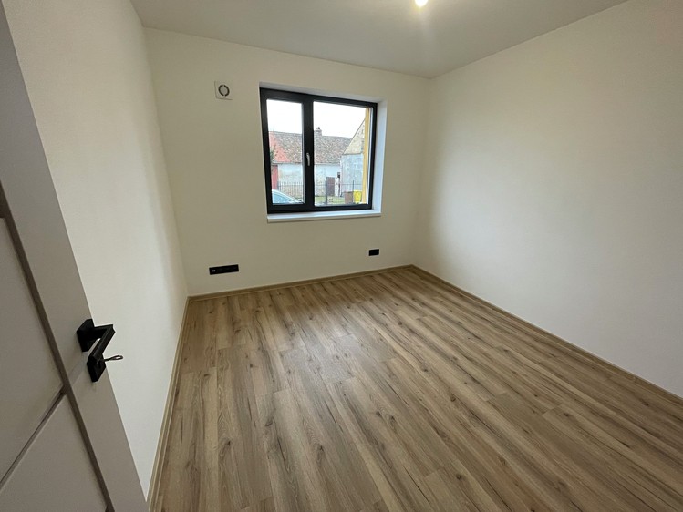 Prodej rodinného domu 127 m², pozemek 429 m² - foto 7