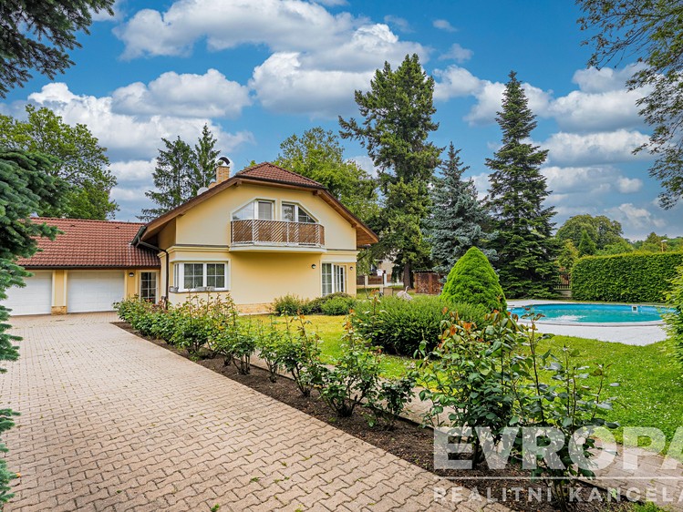 Prodej rodinného domu 350 m², pozemek 1 991 m² - foto 1