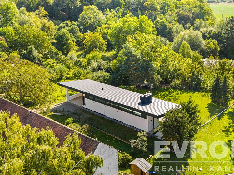 Prodej  rodinného domu 338 m², pozemek 1 667 m² - foto 5