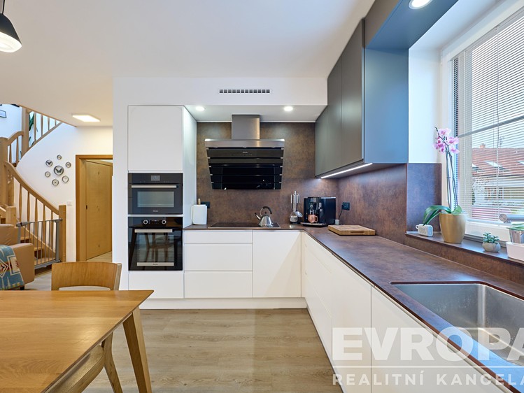 Prodej  rodinného domu 130 m², pozemek 472 m² - foto 4