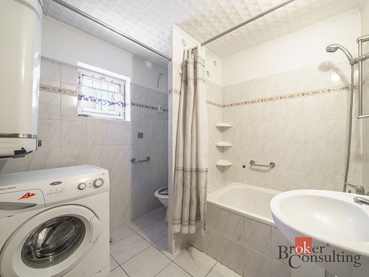 Prodej  rodinného domu 130 m², pozemek 187 m² - foto 4