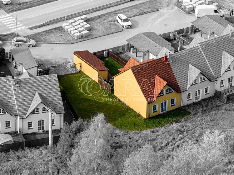 Prodej rodinného domu 118 m², pozemek 482 m² - foto 2