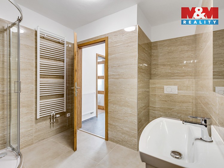 Prodej rodinného domu 90 m², pozemek 732 m² - foto 2