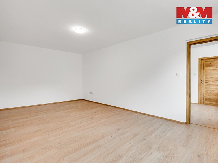 Prodej rodinného domu 90 m², pozemek 732 m² - foto 8