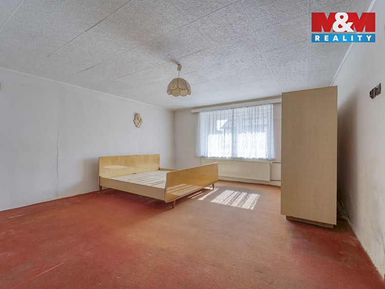 Prodej rodinného domu 131 m², pozemek 969 m² - foto 2