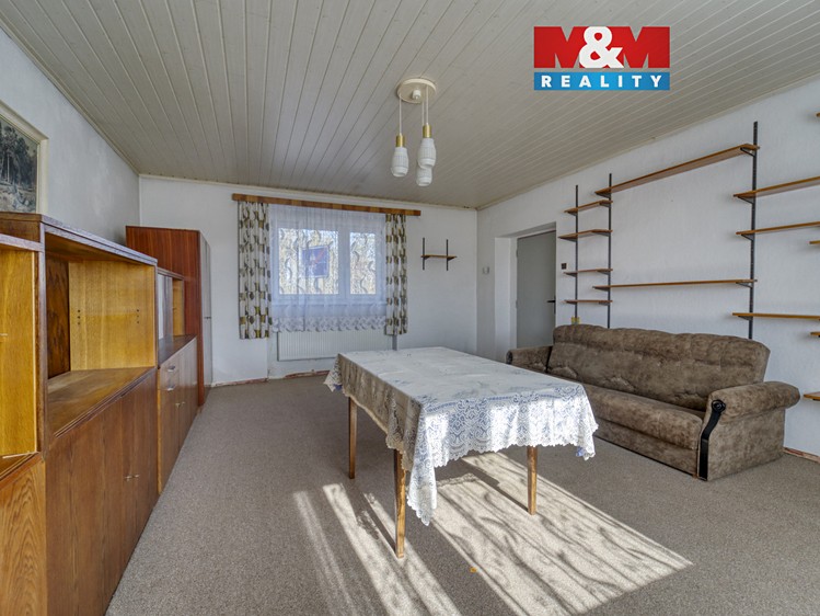 Prodej rodinného domu 131 m², pozemek 969 m² - foto 1