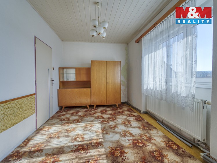 Prodej rodinného domu 131 m², pozemek 969 m² - foto 8
