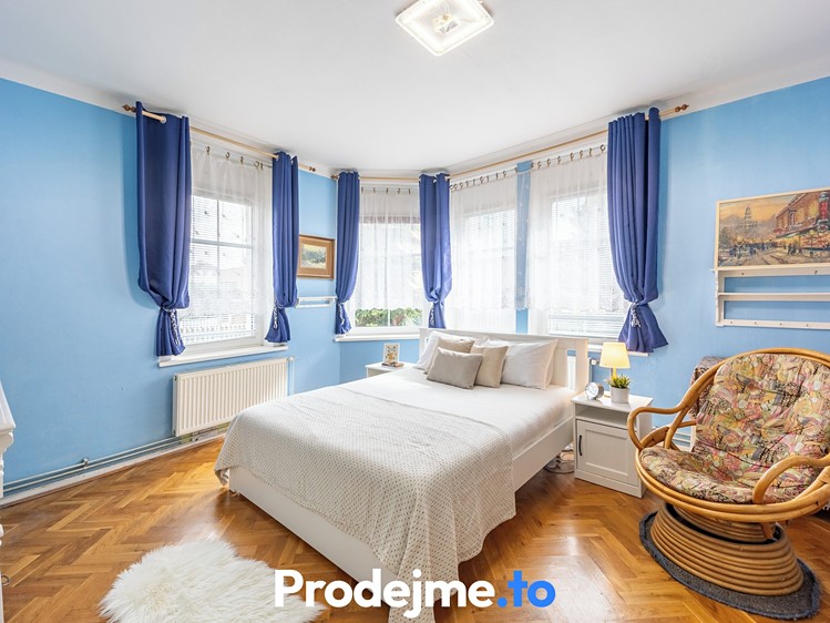 Prodej vily 220 m², pozemek 949 m² - foto 3