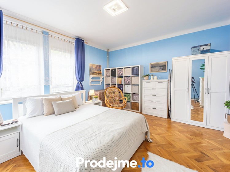 Prodej vily 220 m², pozemek 949 m² - foto 7