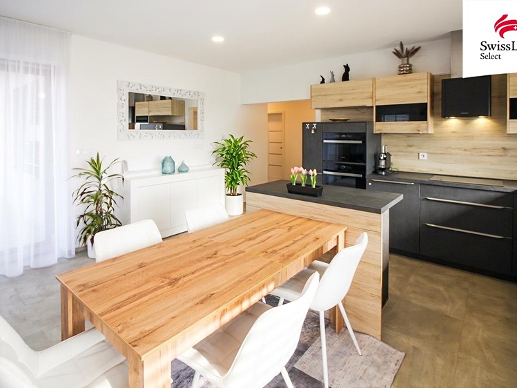 Prodej rodinného domu 144 m², pozemek 696 m² - foto 4