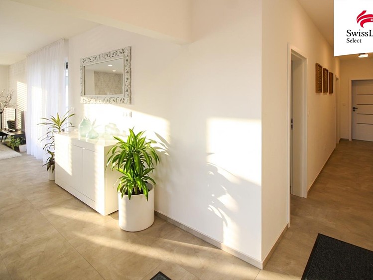 Prodej rodinného domu 144 m², pozemek 696 m² - foto 8