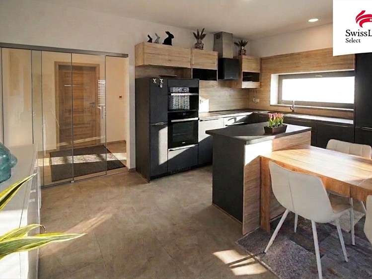 Prodej rodinného domu 144 m², pozemek 696 m² - foto 6