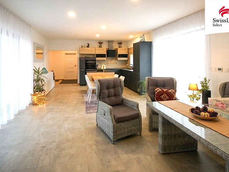 Prodej rodinného domu 144 m², pozemek 696 m² - foto 5