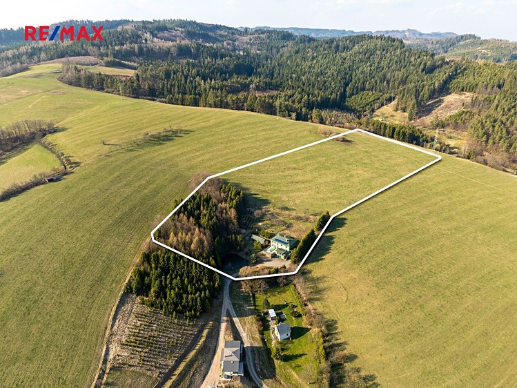 Prodej rodinného domu 525 m², pozemek 35 000 m² - foto 3