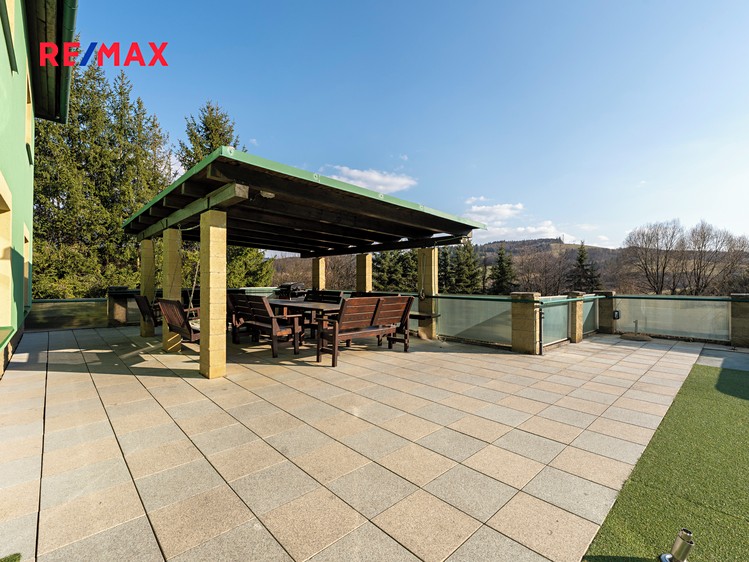 Prodej rodinného domu 525 m², pozemek 35 000 m² - foto 6
