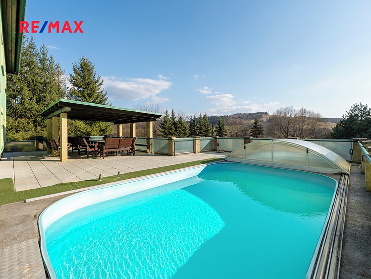 Prodej rodinného domu 525 m², pozemek 35 000 m² - foto 5