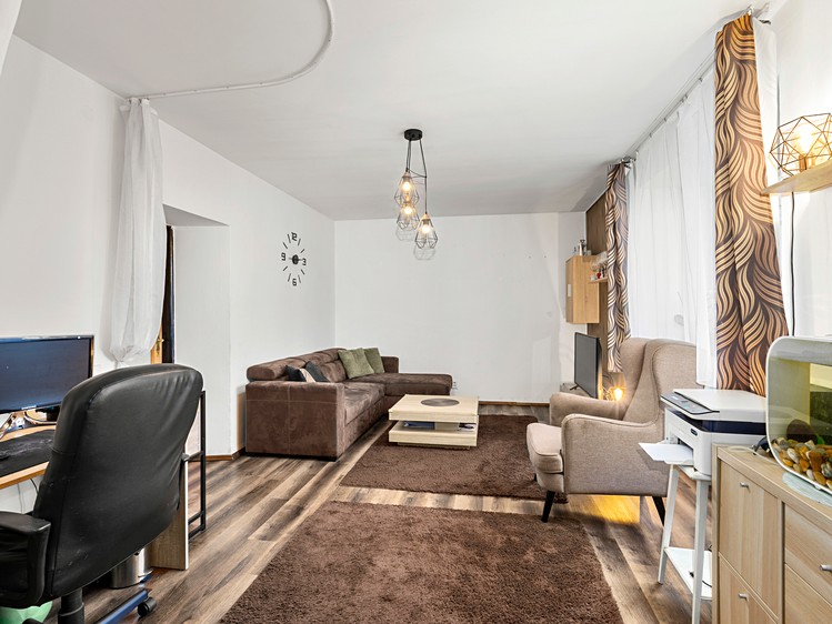 Prodej rodinného domu 180 m², pozemek 812 m² - foto 4