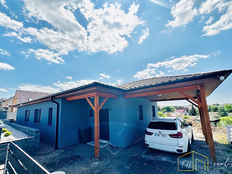 Prodej rodinného domu 120 m², pozemek 740 m² - foto 1