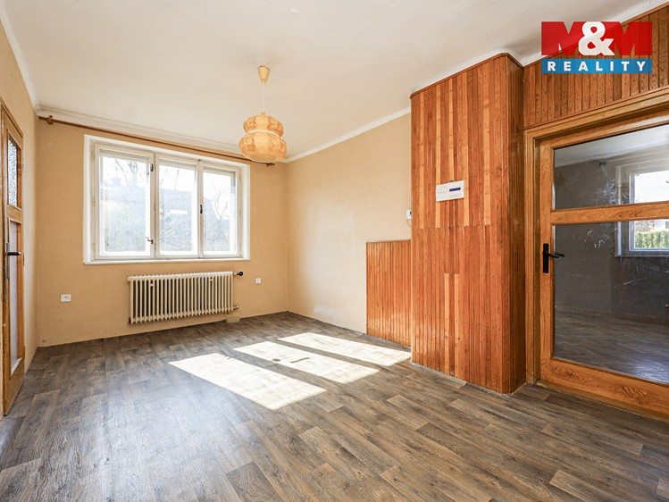 Prodej rodinného domu 230 m², pozemek 862 m² - foto 3