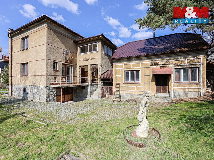 Prodej rodinného domu 230 m², pozemek 862 m² - foto 8