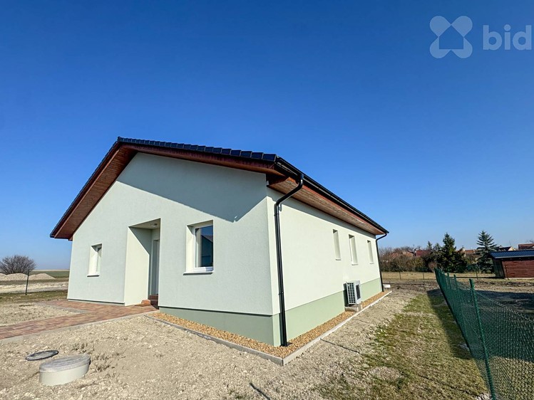 Prodej  rodinného domu 140 m², pozemek 855 m² - foto 4