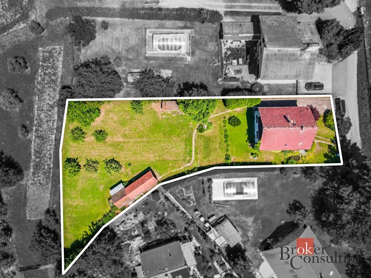 Prodej rodinného domu 240 m², pozemek 1 860 m² - foto 3