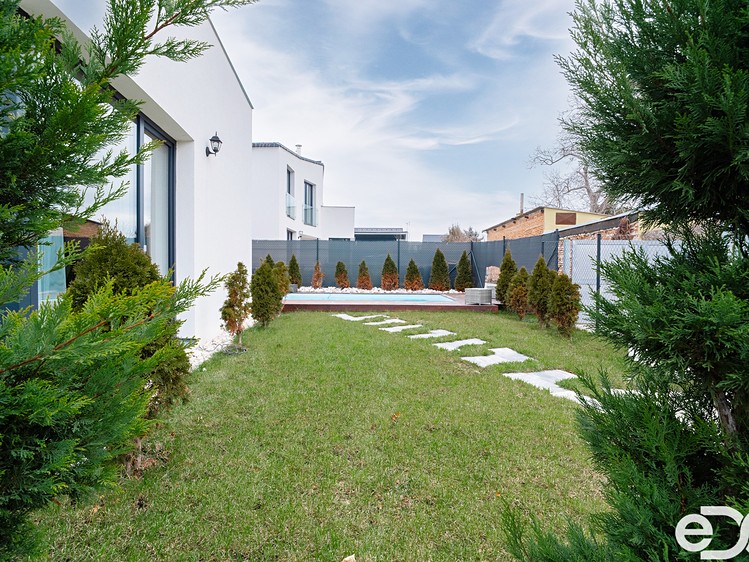 Prodej rodinného domu 141 m², pozemek 308 m² - foto 4