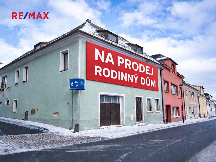 Prodej rodinného domu 250 m², pozemek 549 m² - foto 1