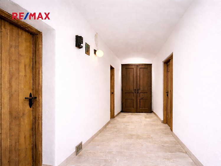 Prodej rodinného domu 250 m², pozemek 549 m² - foto 7