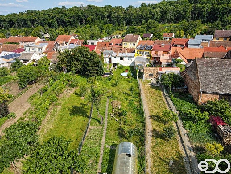 Prodej rodinného domu 282 m², pozemek 1 120 m² - foto 5