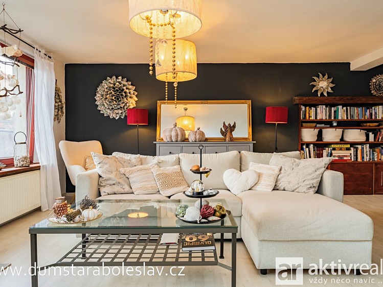 Prodej rodinného domu 140 m², pozemek 148 m² - foto 1