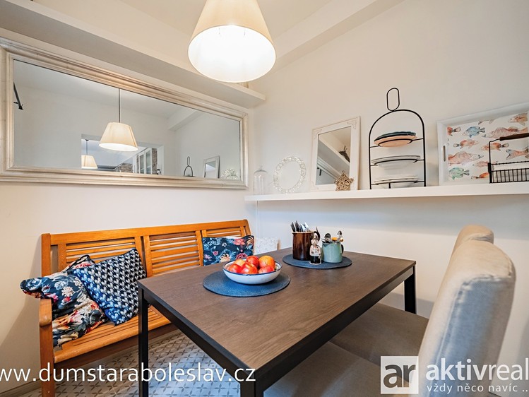 Prodej rodinného domu 140 m², pozemek 148 m² - foto 4