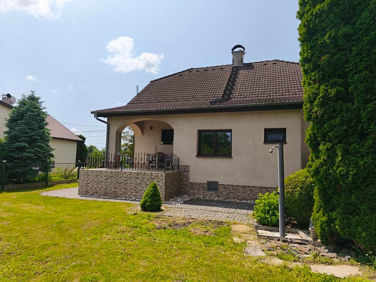 Prodej  rodinného domu 286 m², pozemek 739 m² - foto 3