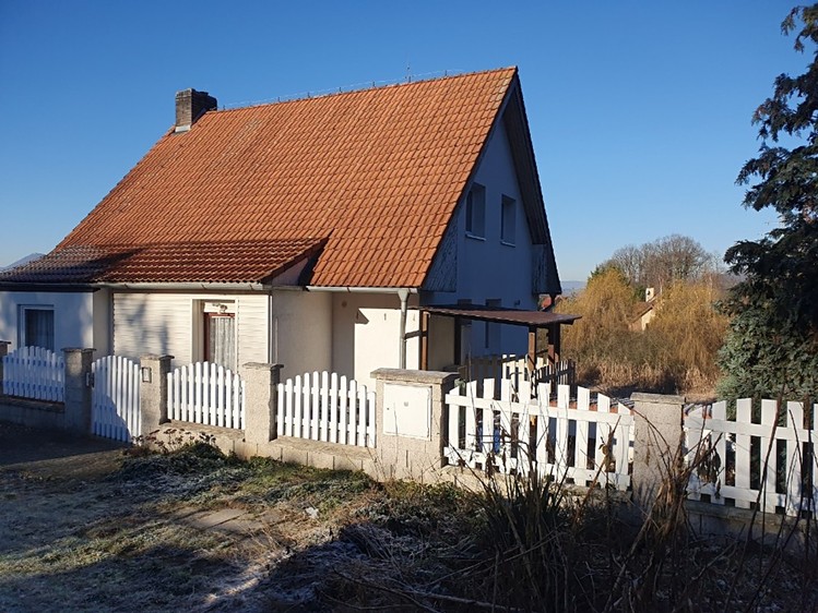 Prodej rodinného domu 140 m², pozemek 1 412 m² - foto 3