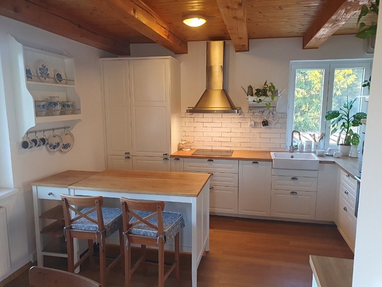 Prodej rodinného domu 140 m², pozemek 1 412 m² - foto 4