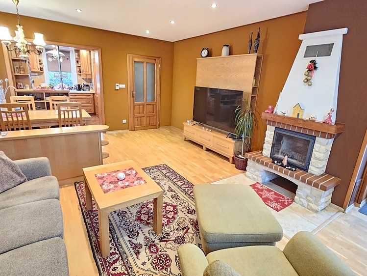 Prodej rodinného domu 261 m², pozemek 799 m² - foto 4