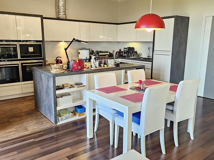 Prodej  vily 938 m², pozemek 9 445 m² - foto 8