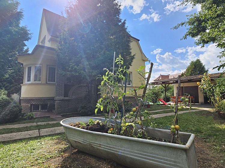 Prodej rodinného domu 160 m², pozemek 833 m² - foto 3
