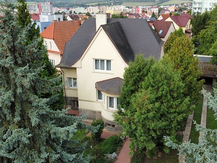 Prodej rodinného domu 160 m², pozemek 833 m² - foto 2