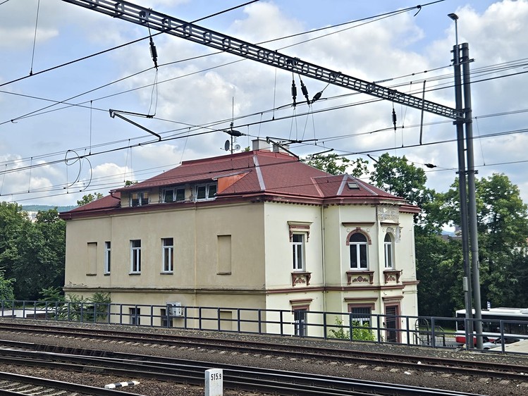 Prodej rodinného domu 573 m², pozemek 573 m² - foto 6