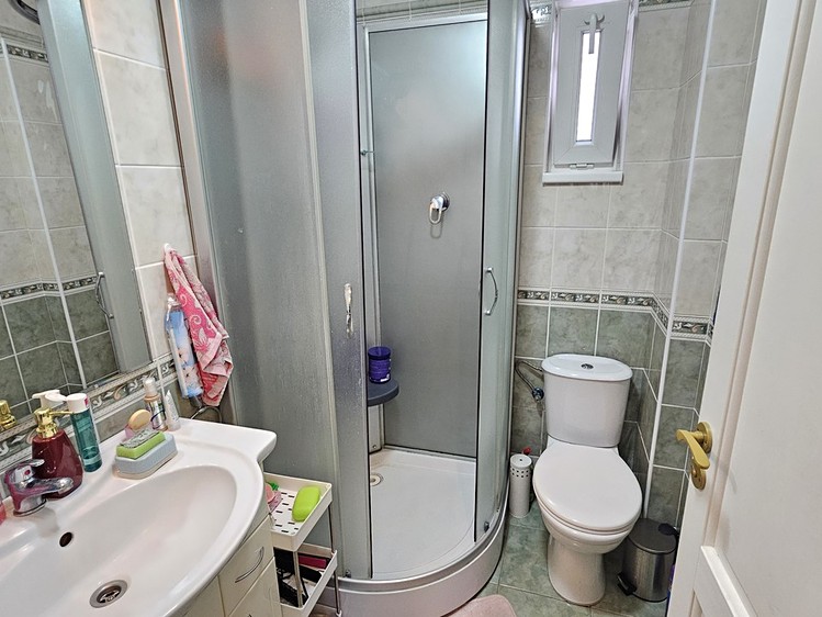 Prodej rodinného domu 250 m², pozemek 1 172 m² - foto 5