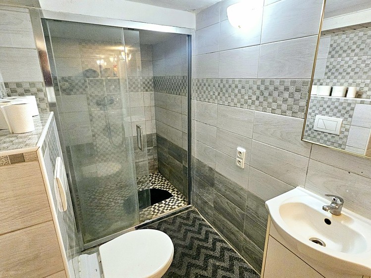 Prodej rodinného domu 400 m², pozemek 434 m² - foto 6