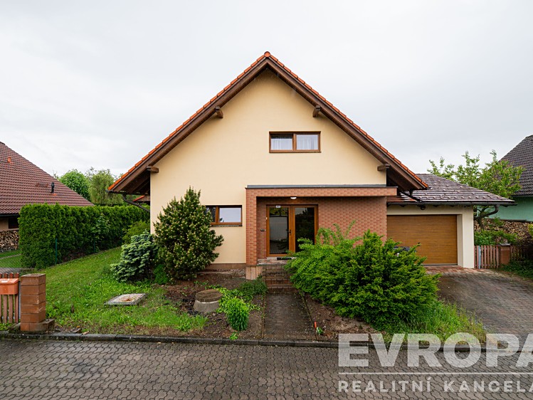 Prodej  rodinného domu 303 m², pozemek 1 464 m² - foto 6