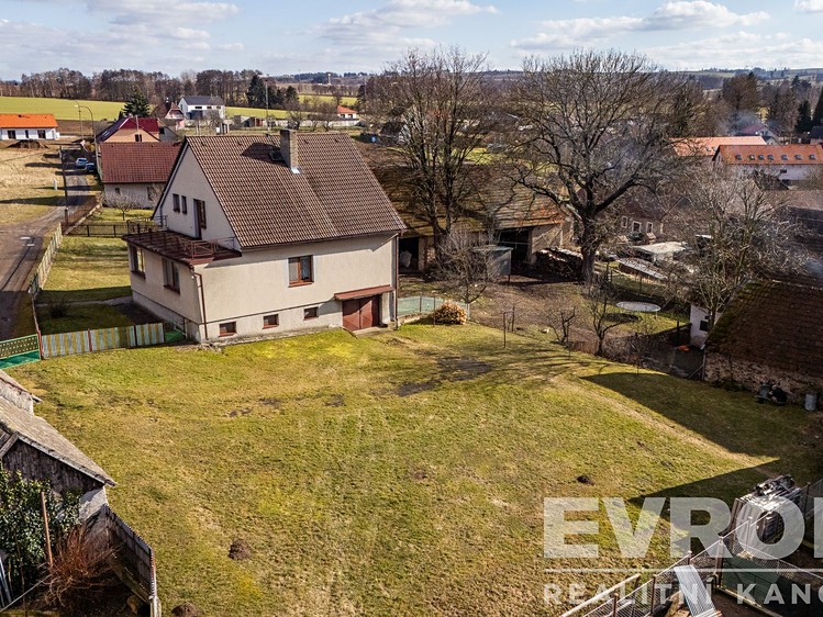Prodej  rodinného domu 263 m², pozemek 1 178 m² - foto 4