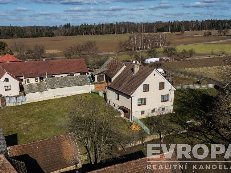 Prodej  rodinného domu 263 m², pozemek 1 178 m² - foto 6