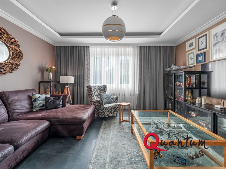 Prodej rodinného domu 279 m², pozemek 766 m² - foto 7