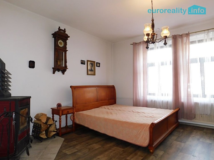 Prodej rodinného domu 150 m², pozemek 978 m² - foto 4