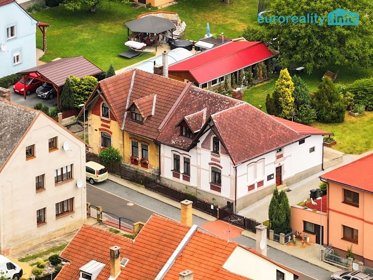 Prodej rodinného domu 150 m², pozemek 978 m² - foto 1